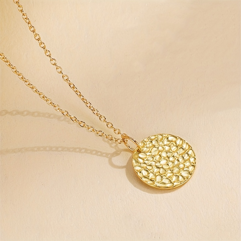 High-End Round Hammered Pendant Necklace, Vintage Style